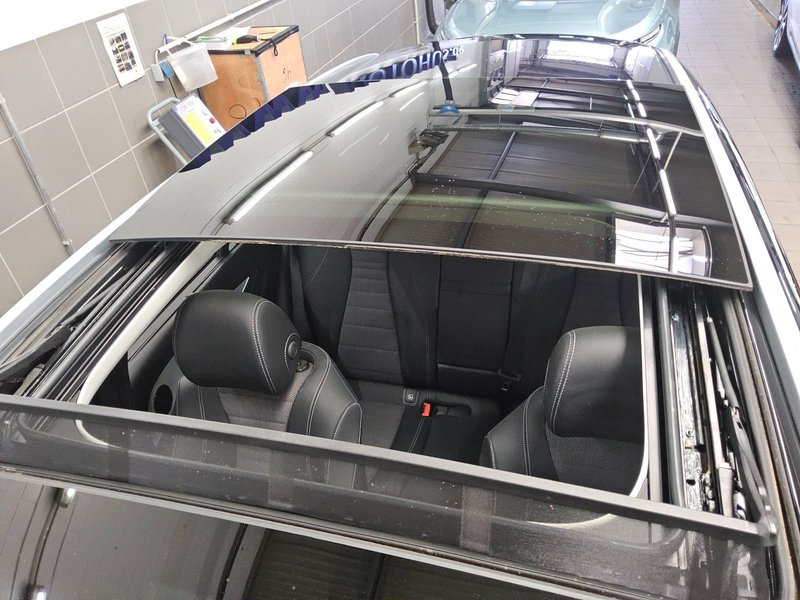 Mercedes-Benz E 220 d karavan automatik Avantgarde • panorama • HUD — 12