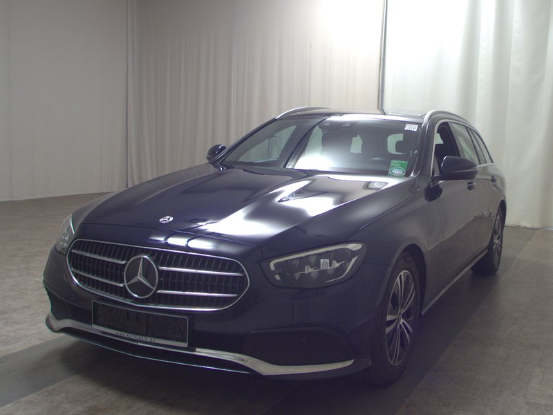 Mercedes-Benz E 220 d karavan automatik Avantgarde • panorama • HUD — 2