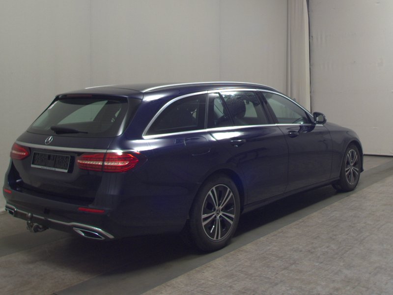 Mercedes-Benz E 220 d karavan automatik Avantgarde • panorama • HUD — 4