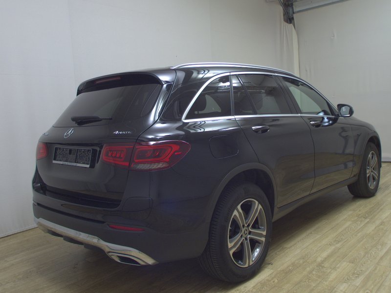 Mercedes-Benz GLC 300 e 4MATIC automatik • ACC • Električna peta vrata — 4