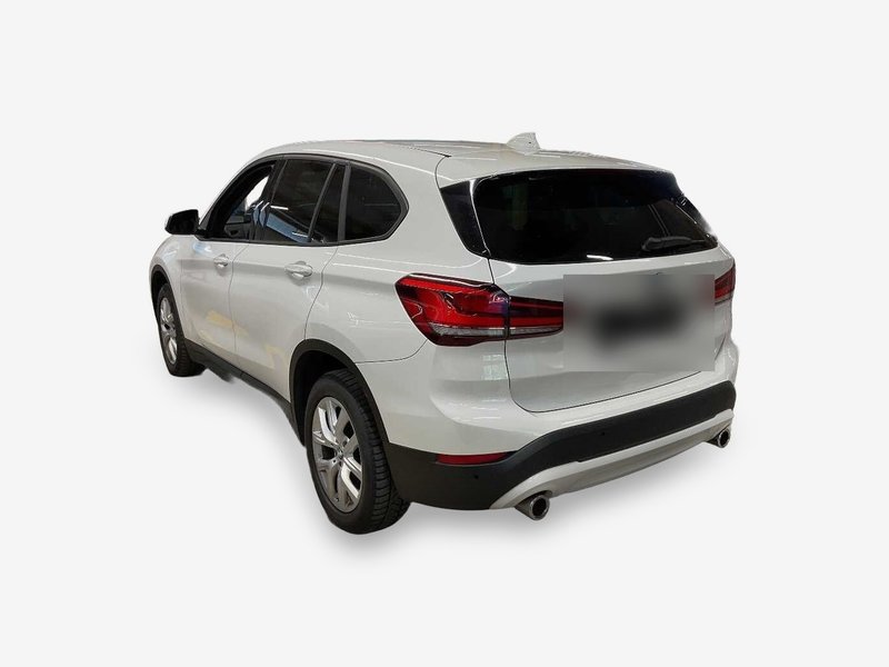 BMW X1 sDrive18d automatik • Full LED — 3
