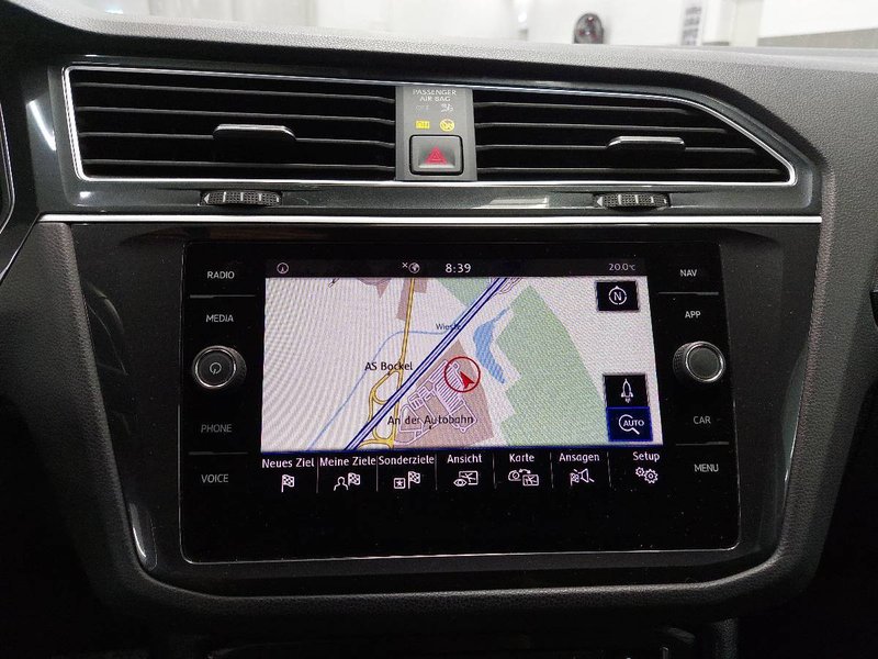 Volkswagen Tiguan 2.0 TDI automatik Highline • AHK • bežično punjenje — 22