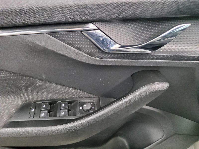 Škoda Kamiq 1.5 TSI automatik Style • ACC • Full LED — 10