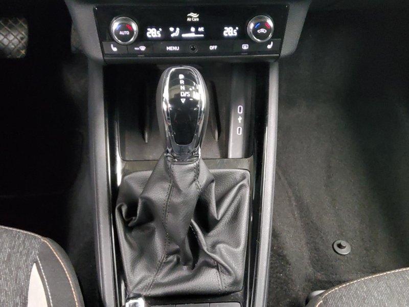 Škoda Kamiq 1.5 TSI automatik Style • ACC • Full LED — 6