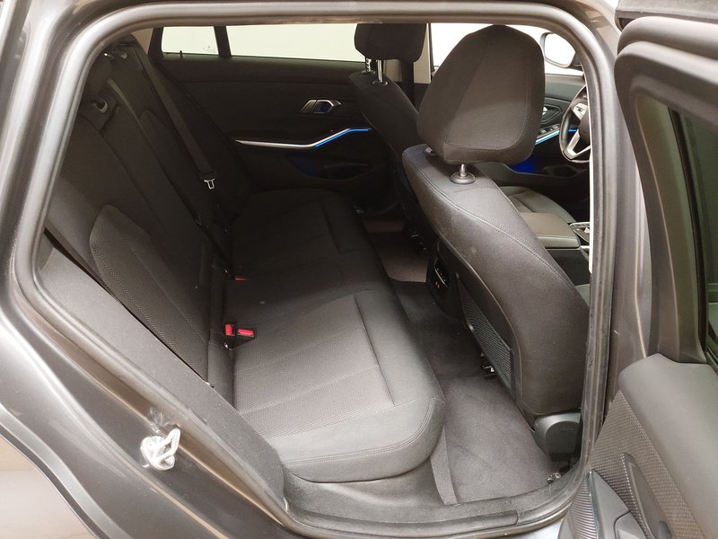 BMW 318d Touring automatik Advantage • ACC • kuka za vuču — 12