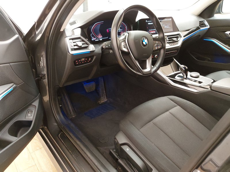BMW 318d Touring automatik Advantage • ACC • kuka za vuču — 6