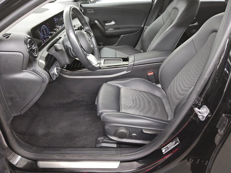 Mercedes-Benz A 200 d automatik • LED • digitalni instrumenti — 9