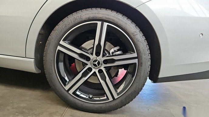 Mercedes-Benz CLA 200 d automatik Progressive • električna peta vrata • LED — 12