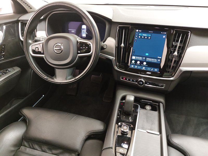Volvo V90 B4 D Momentum Pro automatik • ACC • AHK — 24