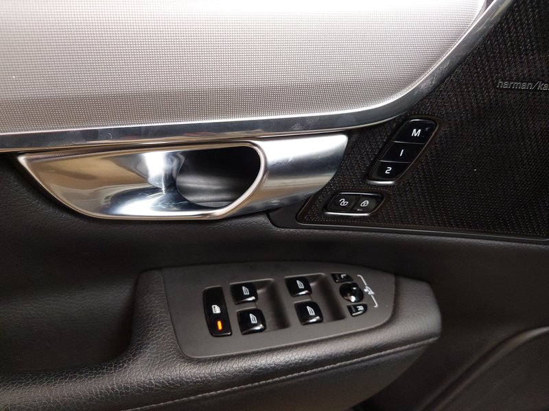 Volvo V90 B4 D Momentum Pro automatik • ACC • AHK — 5