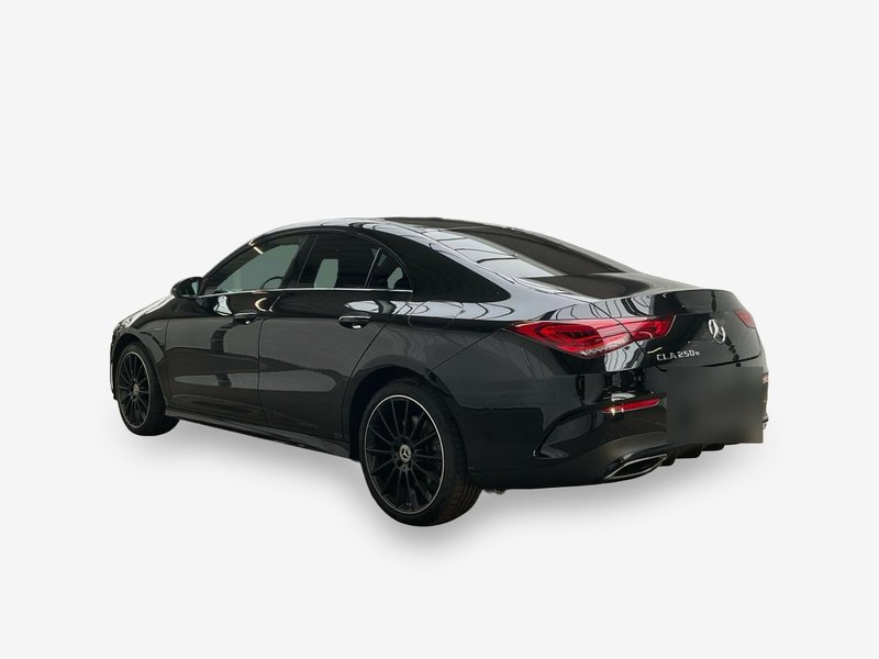 Mercedes-Benz CLA 250 e automatik AMG Line • Full LED • panorama — 4