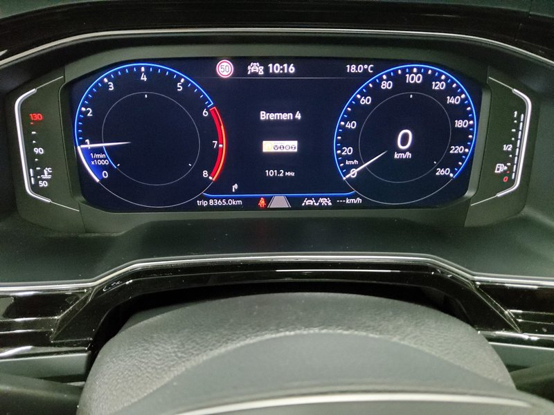 Volkswagen Taigo 1.0 TSI R-Line • ACC • digitalni instrumenti — 8