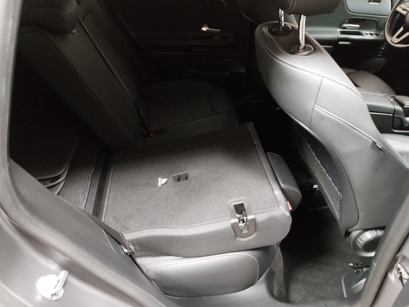 Mercedes-Benz B 200 d Style automatik • AHK • digitalni instrumenti — 11