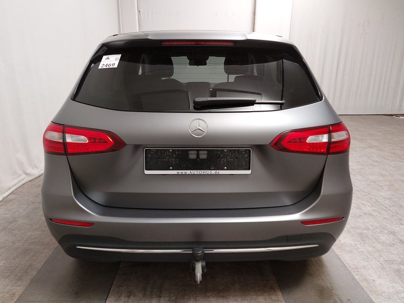 Mercedes-Benz B 200 d Style automatik • AHK • digitalni instrumenti — 14