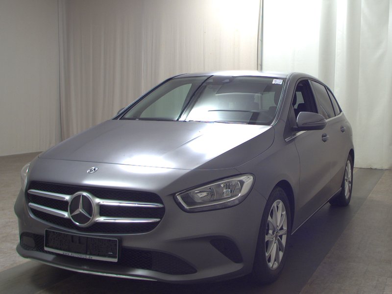 Mercedes-Benz B 200 d Style automatik • AHK • digitalni instrumenti — 2
