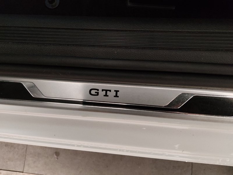 Volkswagen Polo 2.0 GTI automatik • Full LED • digitalni instrumenti — 16