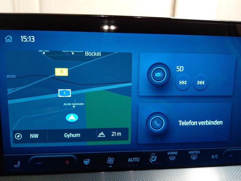 Ford Focus Turnier 1.5 EcoBlue automatik Active • Full LED • navigacija — 19