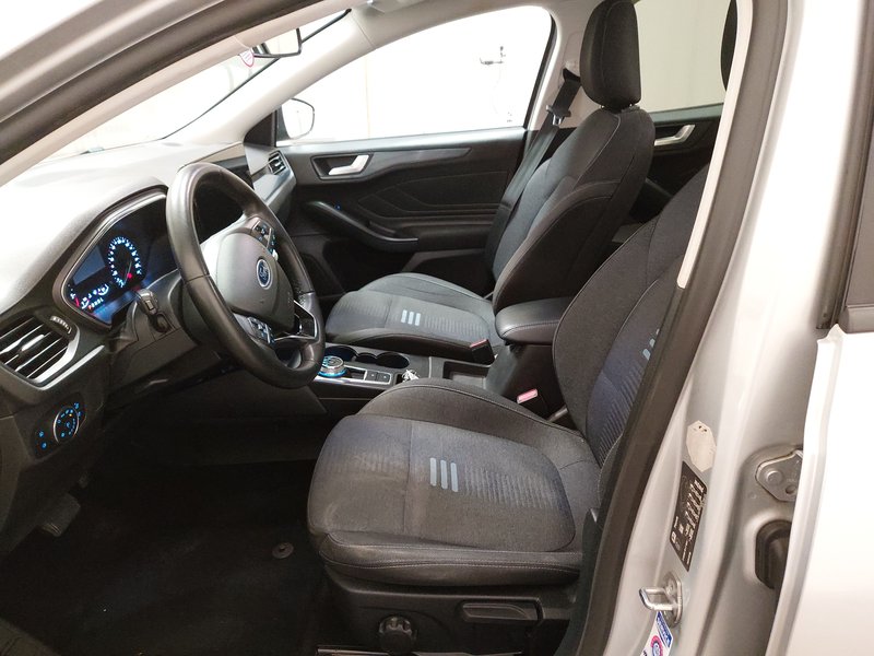 Ford Focus Turnier 1.5 EcoBlue automatik Active • Full LED • navigacija — 6