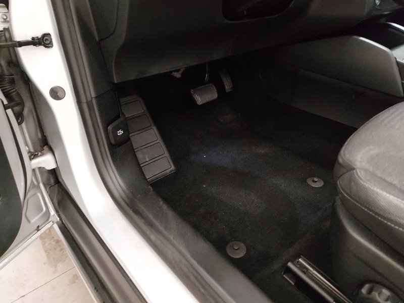 Ford Focus Turnier 1.5 EcoBlue automatik Active • Full LED • navigacija — 7