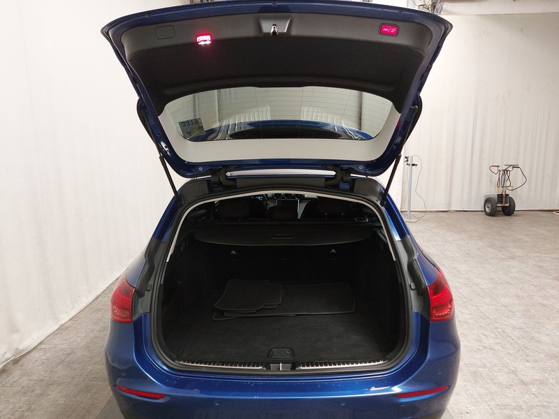 Mercedes-Benz C 200 d karavan automatik • Full LED • digitalni instrumenti — 16