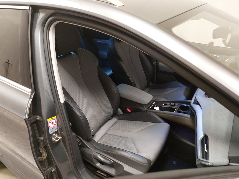 Škoda Enyaq iV 80 Loft • ACC • LED — 10