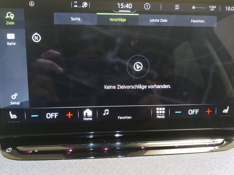 Škoda Enyaq iV 80 Loft • ACC • LED — 15