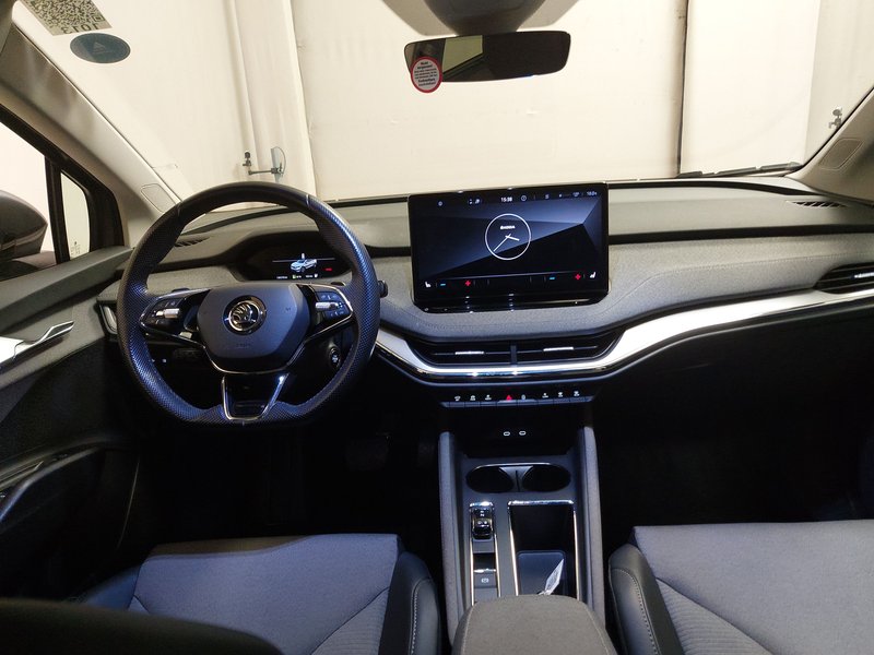 Škoda Enyaq iV 80 Loft • ACC • LED — 17