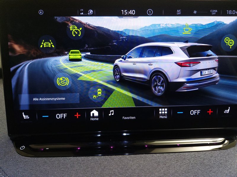 Škoda Enyaq iV 80 Loft • ACC • LED — 19