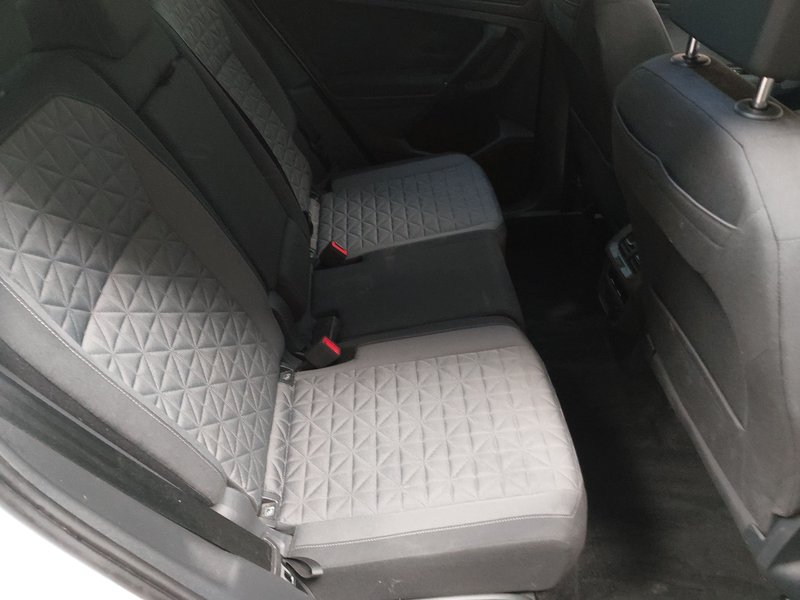 Volkswagen Tiguan 2.0 TDI automatik Life • ACC • Kuka za vuču (zakretna) — 12