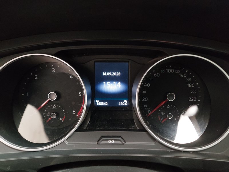 Volkswagen Tiguan 2.0 TDI automatik Life • ACC • Kuka za vuču (zakretna) — 21