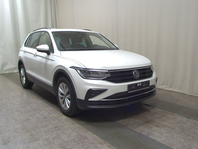 Volkswagen Tiguan 2.0 TDI automatik Life • ACC • Kuka za vuču (zakretna) — 3