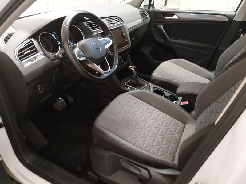 Volkswagen Tiguan 2.0 TDI automatik Life • ACC • Kuka za vuču (zakretna) — 6