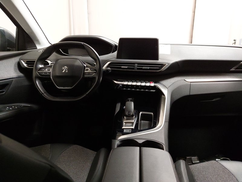 Peugeot 5008 1.5 BlueHDi 130 automatik Allure • AHK • el. peta vrata — 19