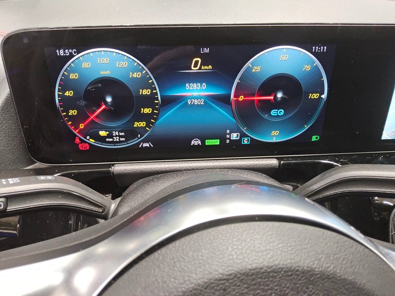 Mercedes-Benz EQA 250 AMG Line • ACC • AHK — 8