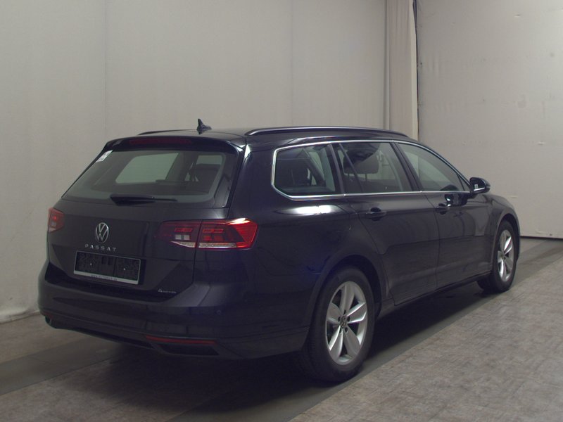 Volkswagen Passat Variant 2.0 TDI 4MOTION automatik Business • ACC — 4