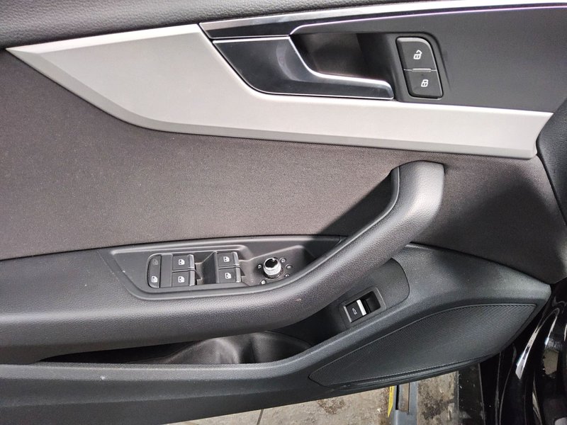 Audi A4 Avant 35 TDI automatik • LED • digitalni instrumenti — 10