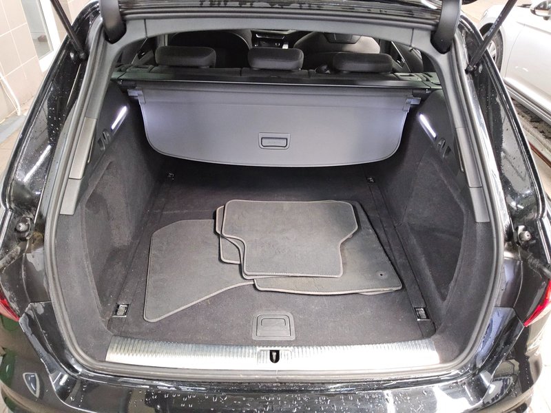 Audi A4 Avant 35 TDI automatik • LED • digitalni instrumenti — 12