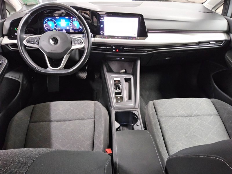 Volkswagen Golf 8 Variant 2.0 TDI automatik Life • ACC • Full LED — 5