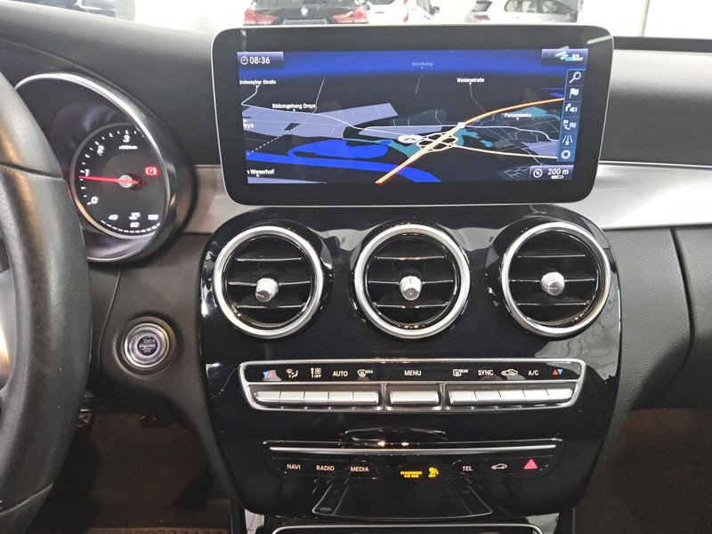 Mercedes-Benz C 180 d Avantgarde • Full LED — 7