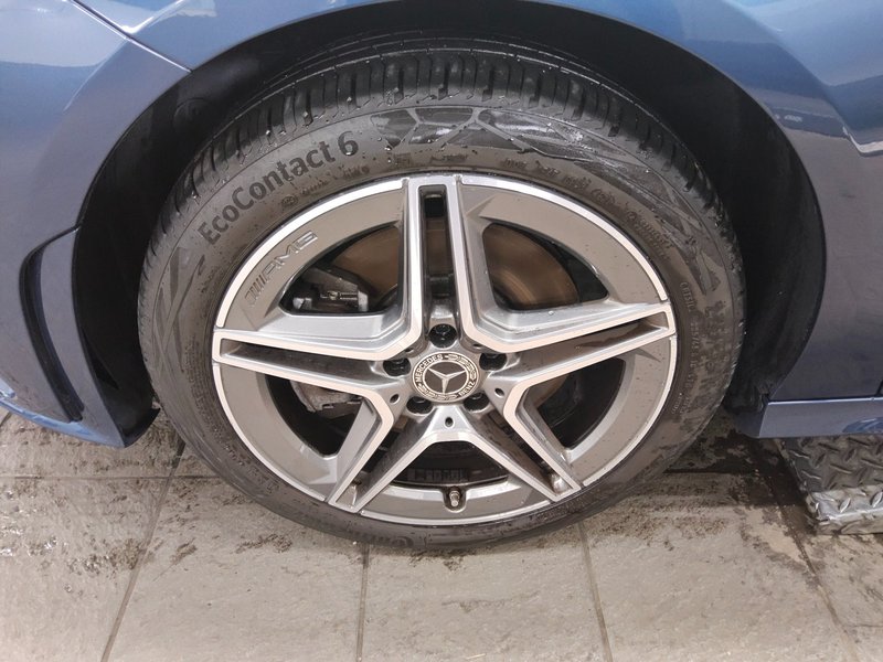 Mercedes-Benz CLA 250 e Shooting Brake automatik AMG Line • panorama • koža — 11
