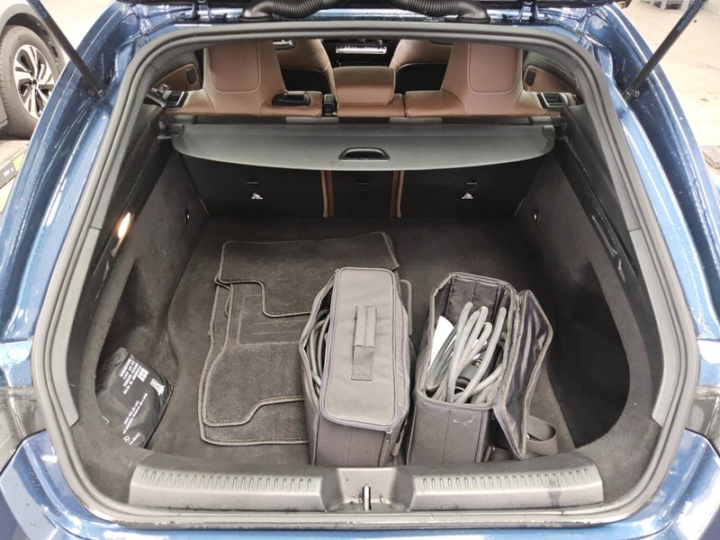 Mercedes-Benz CLA 250 e Shooting Brake automatik AMG Line • panorama • koža — 12