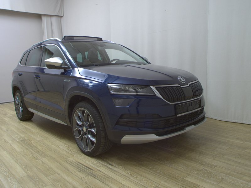 Škoda Karoq 2.0 TDI 4x4 Scout automatik • panorama • ACC — 3