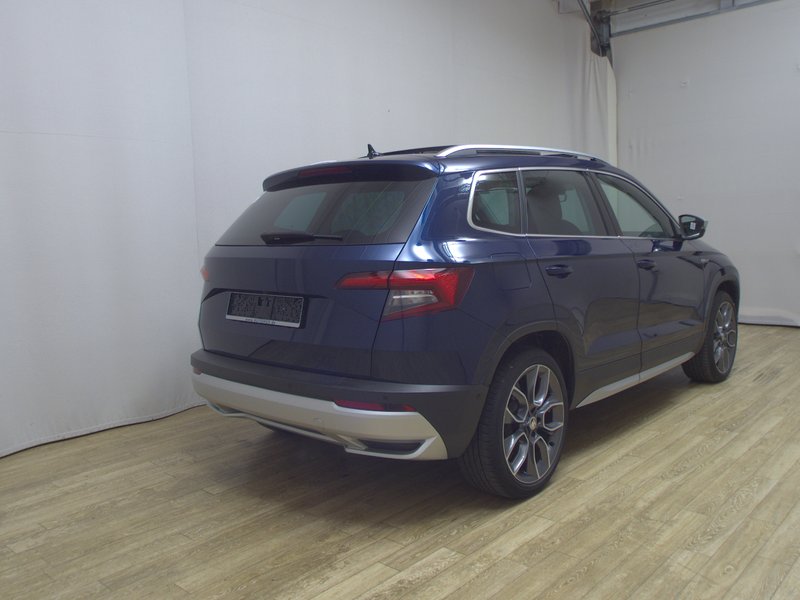 Škoda Karoq 2.0 TDI 4x4 Scout automatik • panorama • ACC — 4