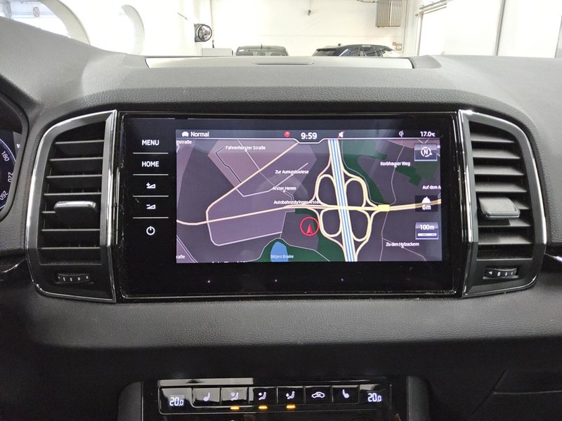 Škoda Karoq 2.0 TDI 4x4 Scout automatik • panorama • ACC — 7