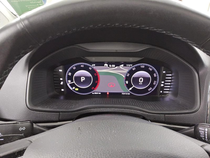 Škoda Karoq 2.0 TDI 4x4 Scout automatik • panorama • ACC — 8