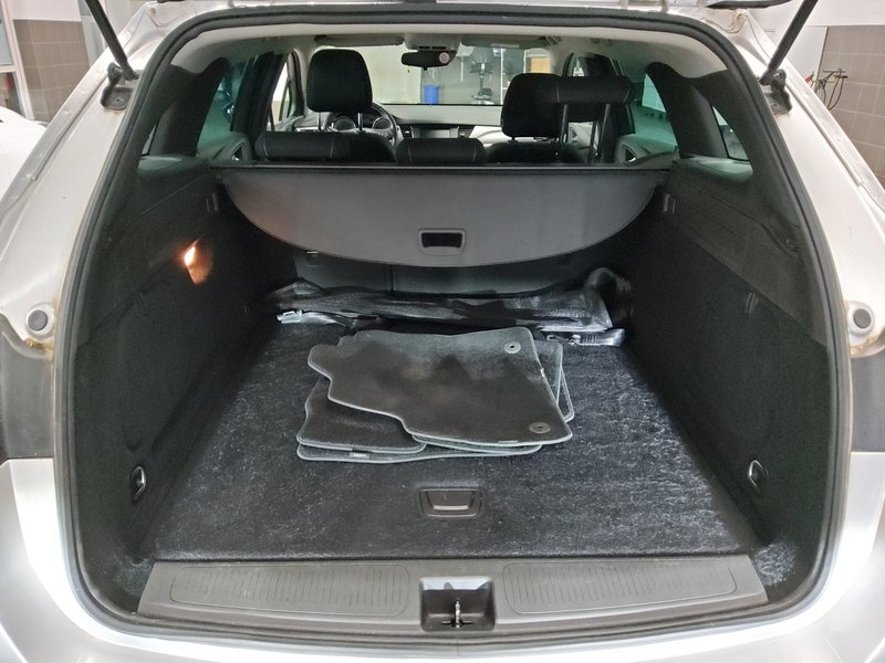 Opel Astra ST 1.2 Turbo Edition • Full LED — 11