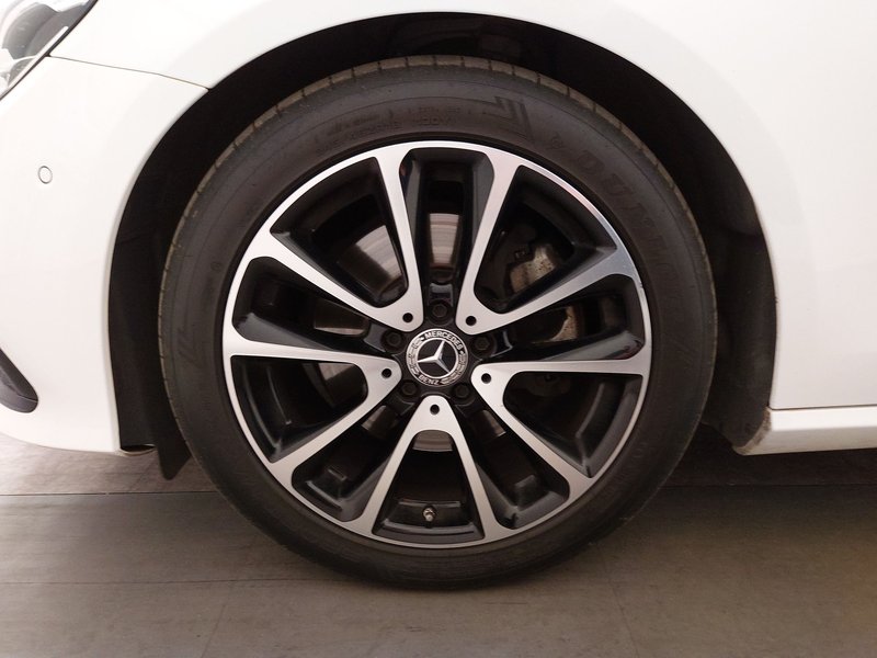 Mercedes-Benz E 220 d karavan automatik Avantgarde • ACC • LED — 13