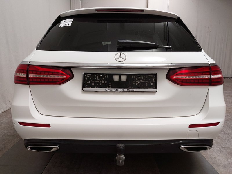 Mercedes-Benz E 220 d karavan automatik Avantgarde • ACC • LED — 22