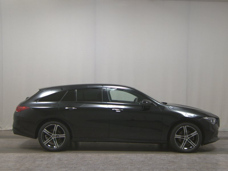 Mercedes-Benz CLA 200 d Shooting Brake automatik Progressive • Full LED