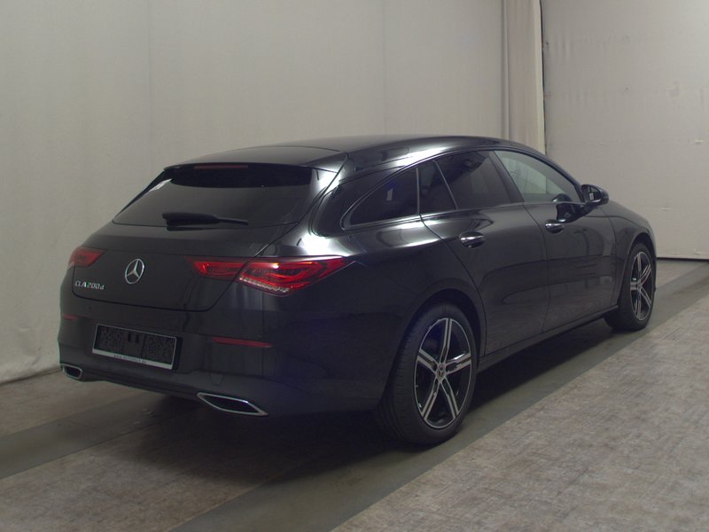 Mercedes-Benz CLA 200 d Shooting Brake automatik Progressive • Full LED — 4